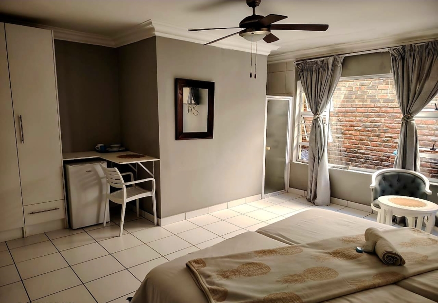  Bedroom Property for Sale in Quigney Eastern Cape